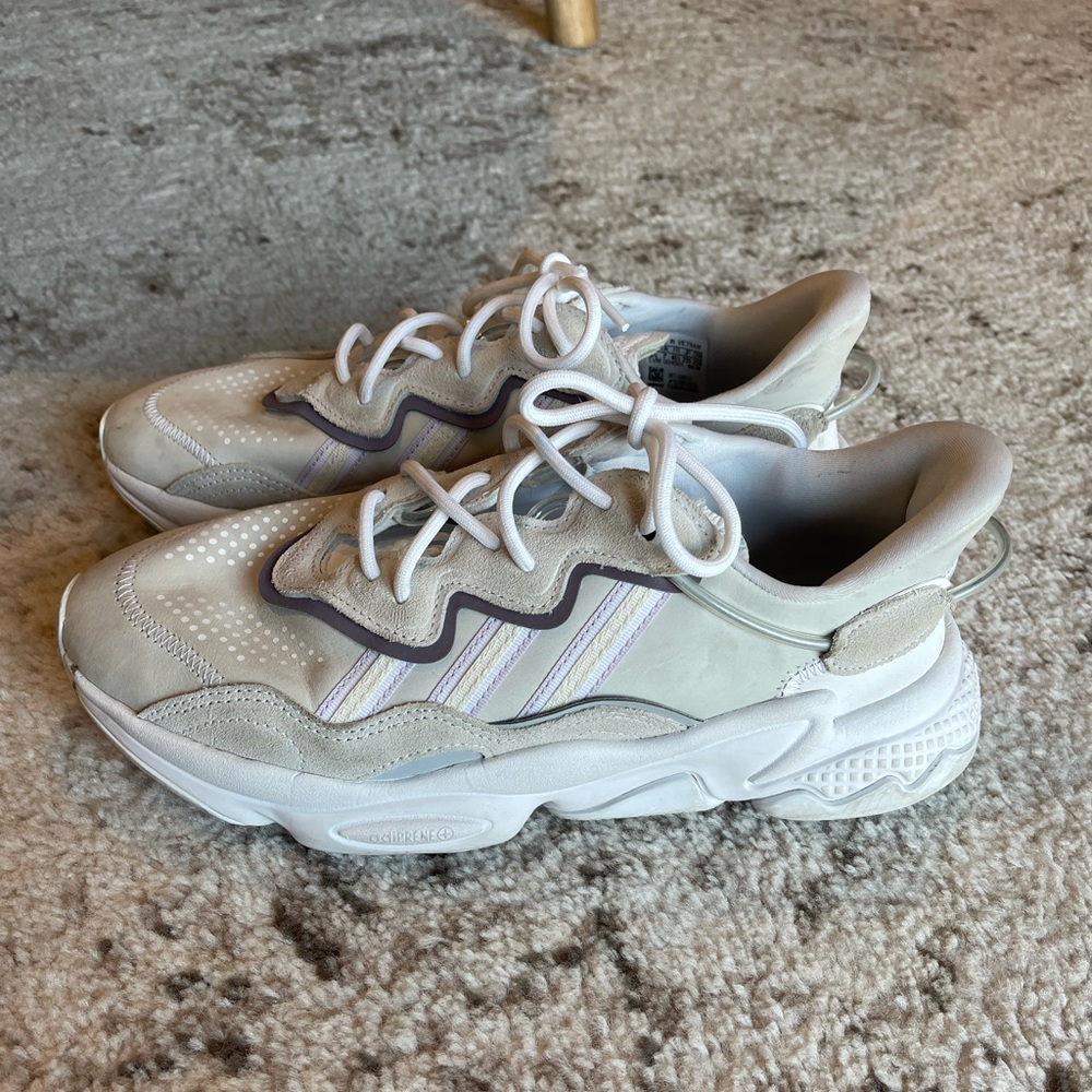 Adidas Ozweego size 9